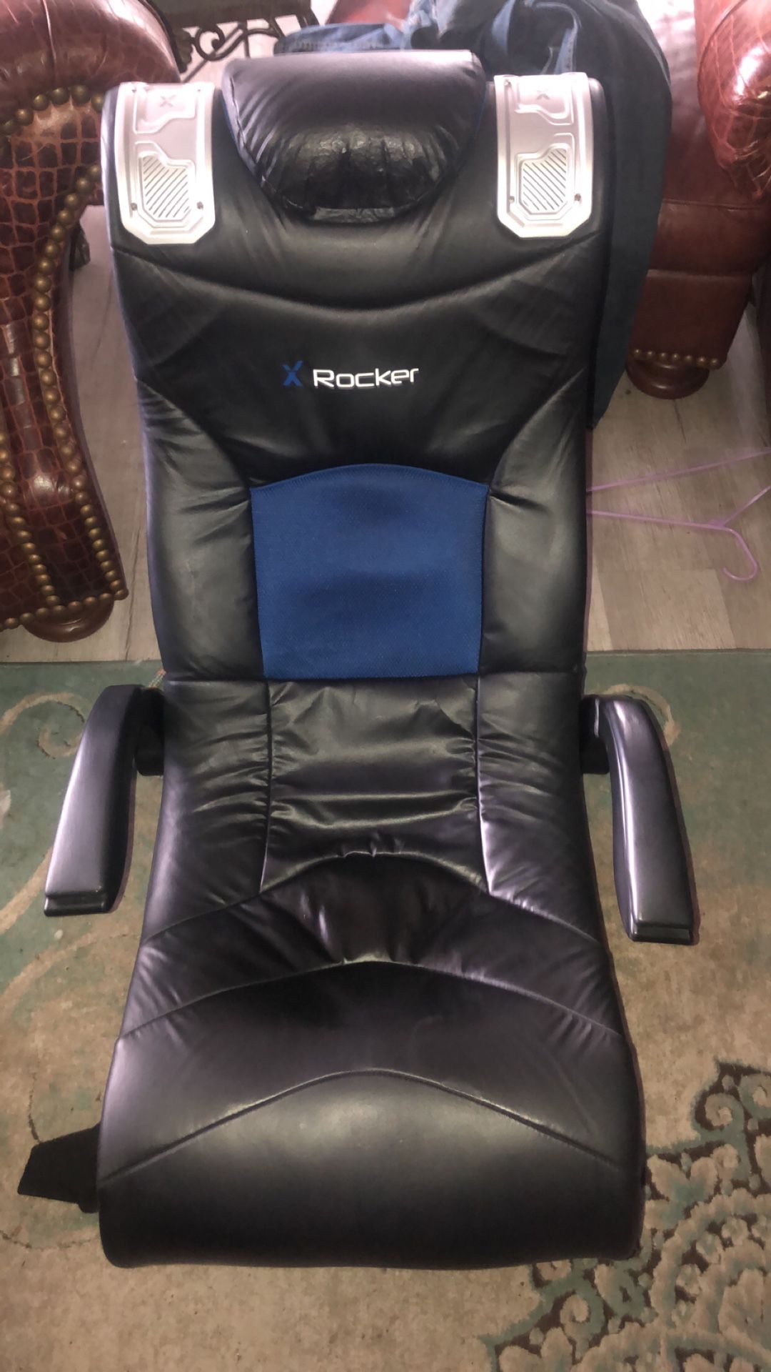 Game Chair With Speakers