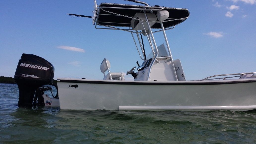 23 ft Dorado center console boat.