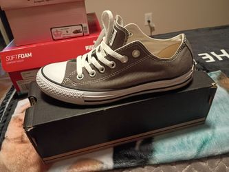 Grey converse size 7