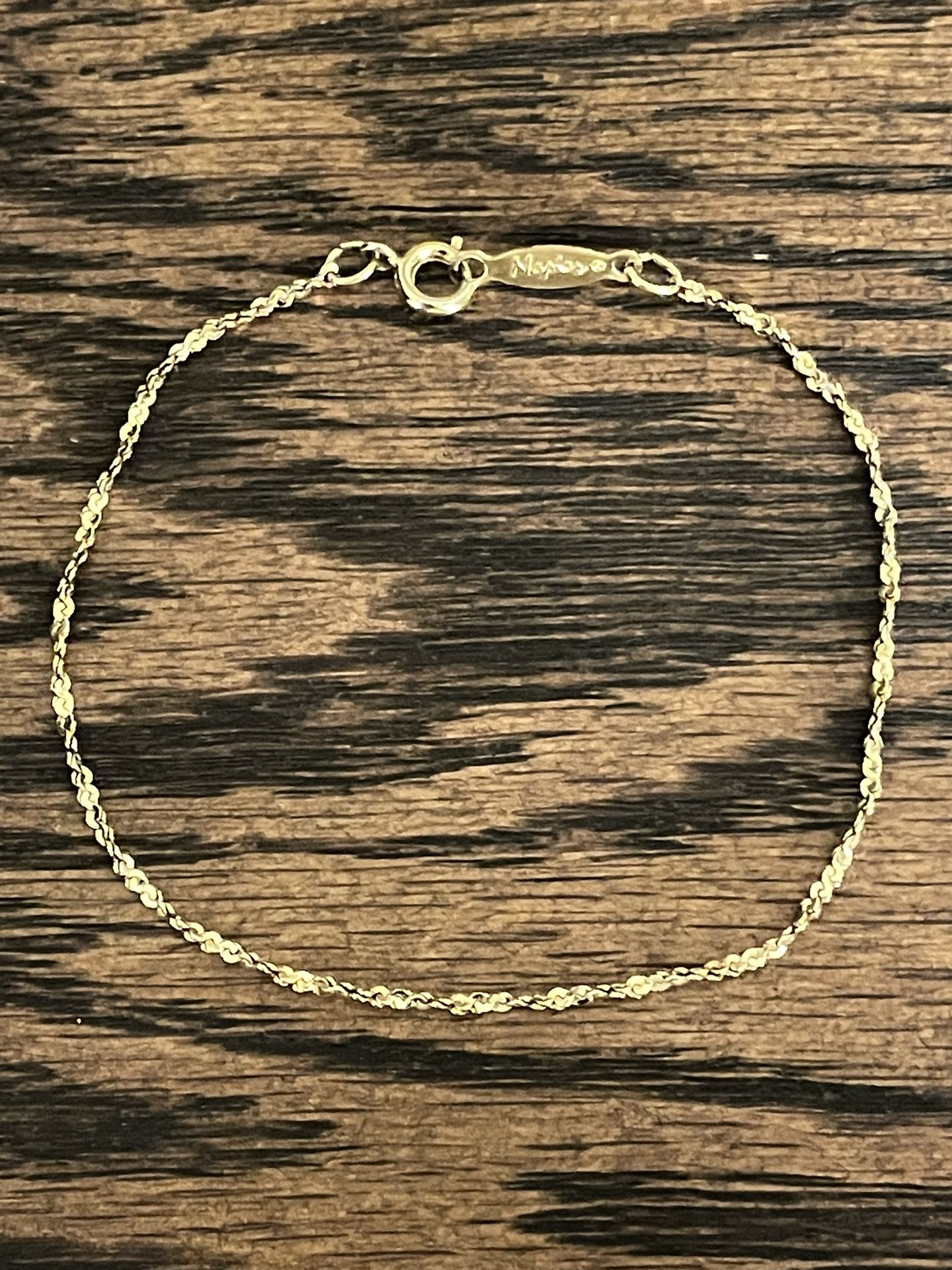 “Napier” Brand Vintage Gold Plated Bracelet 