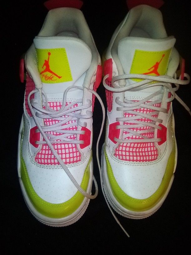 JORDANS 4 RETRO (WHITE LEMON PINK) YOUTH SIZE 6 Boys