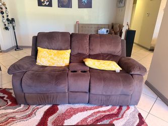 Couches-read description