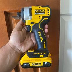 Dewalt 20v impact driver with battery