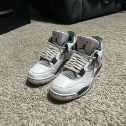 Jordan 4’s
