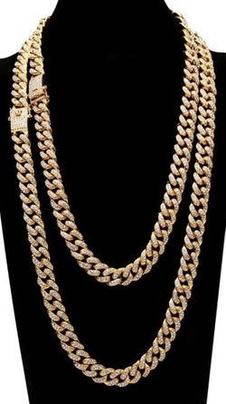 New 18 k yellow gold Cuban link chain