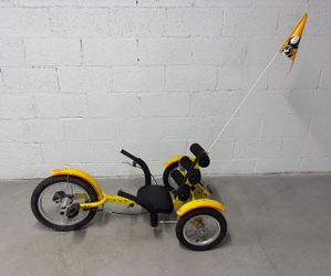 Mobo Mobito: The Ultimate 3-Wheeled Cruiser, Youth - Yellow Unisex KID-SIZE