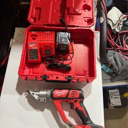 Milwaukee Double Cut Shear