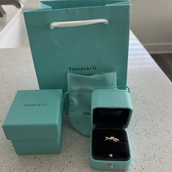 Tiffany & Co Knot Ring Size 6.5
