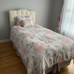 Single Bed and Curtains