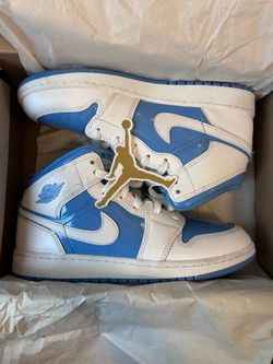 Jordan retro 1 mid Legend blue