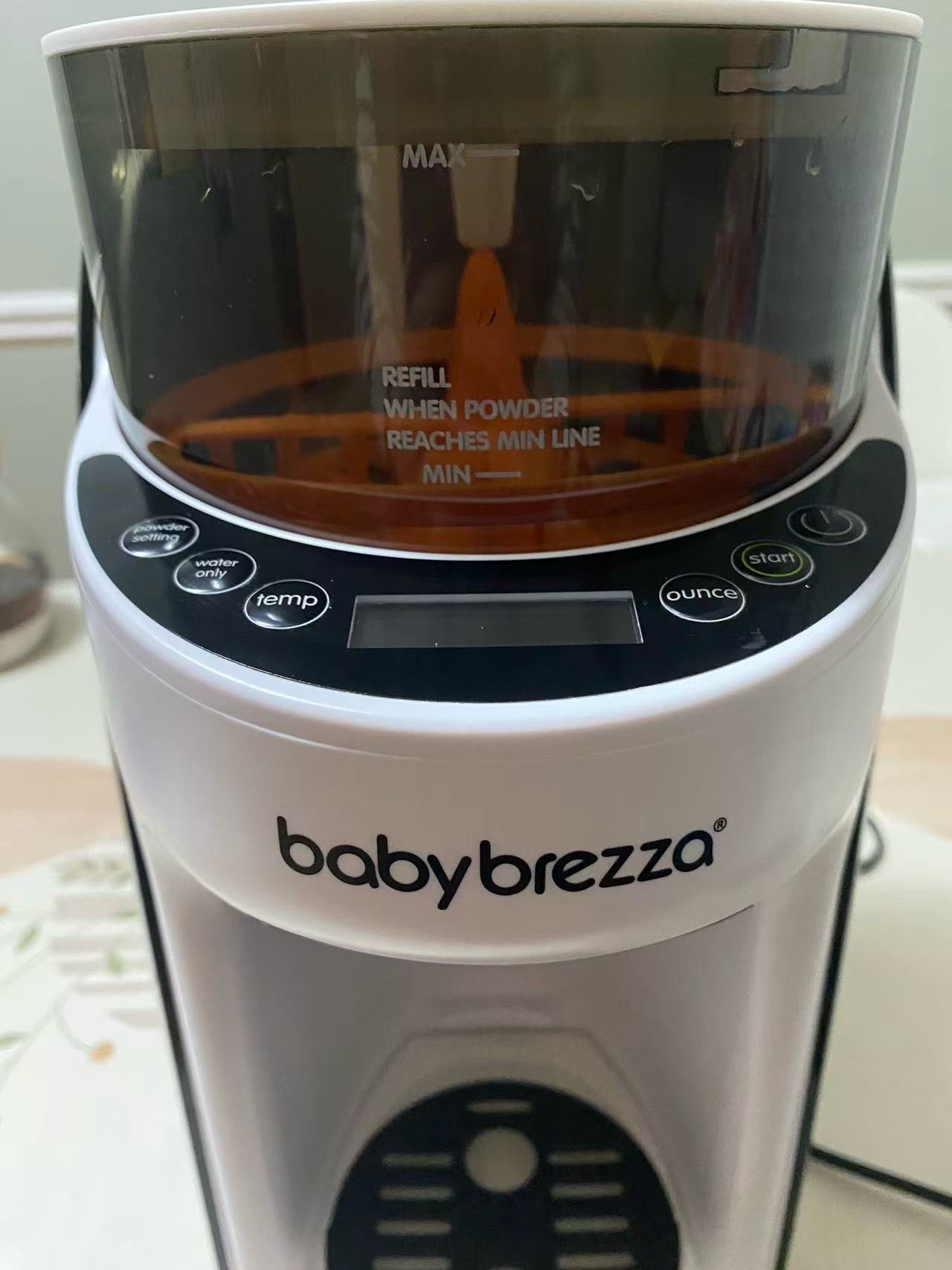 Baby Brezza formula dispenser machine