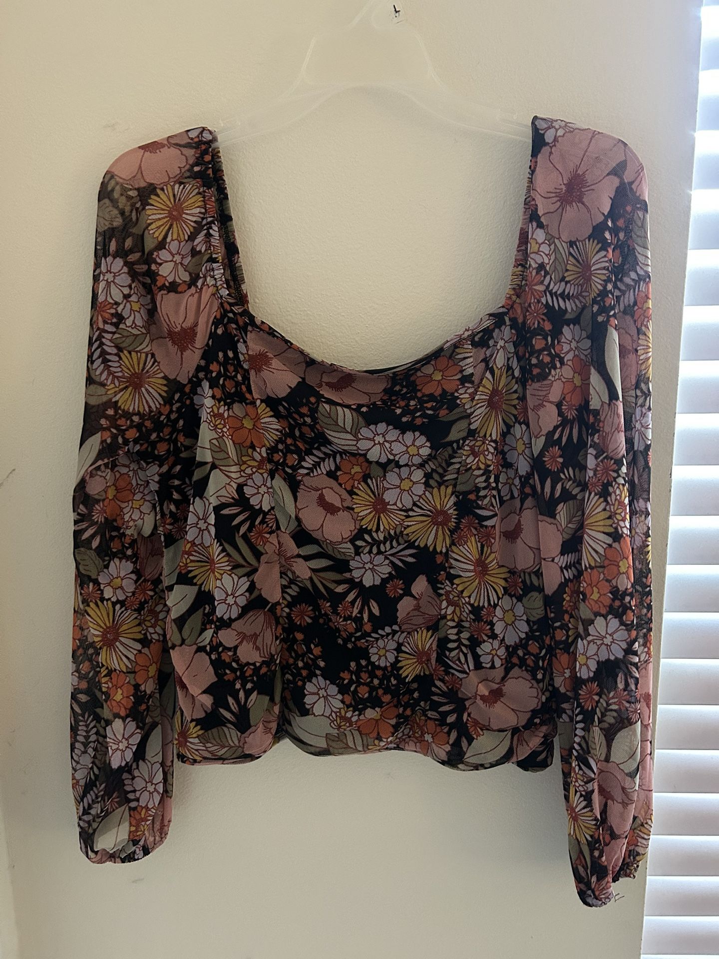Arula Floral Top Size X