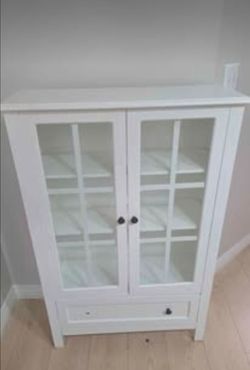 White cabinet