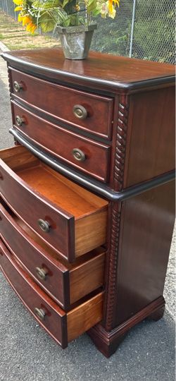 Solid wood tall chest with big drawers. Drawers sliding smoothly