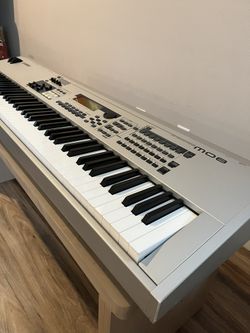 Yamaha MO8
