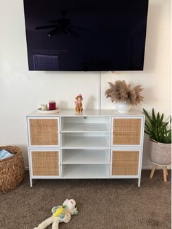 Tv console