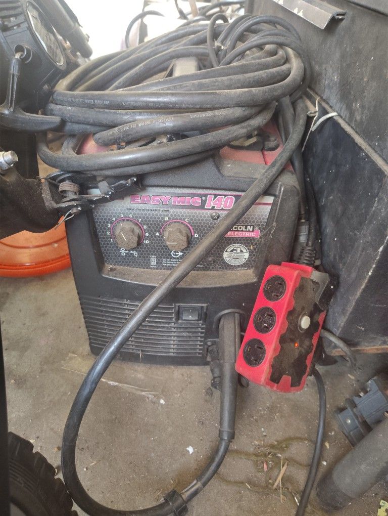 Lincoln Welder Easy Mig 140