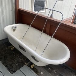 Claw Tub Bath 🛀 