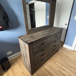 6/8 Drawer Dresser With Mirror