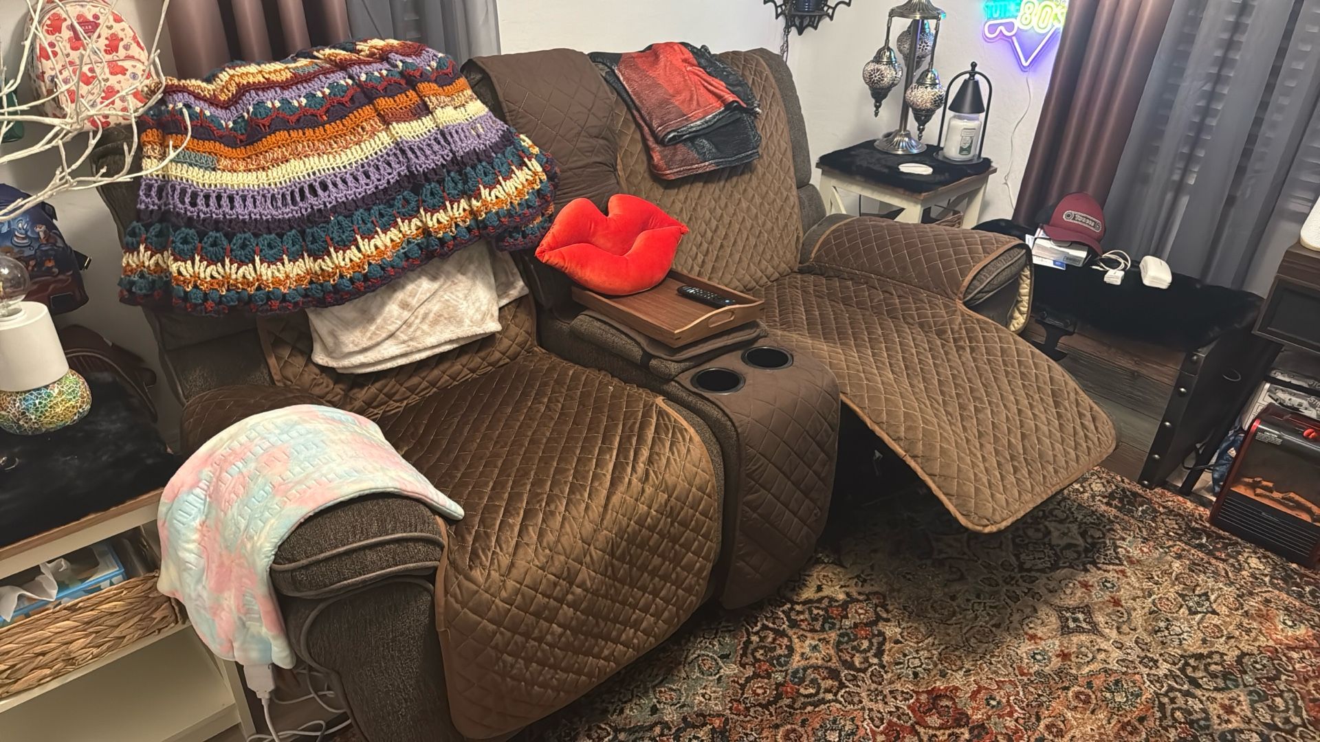 Loveseat rocker recliner