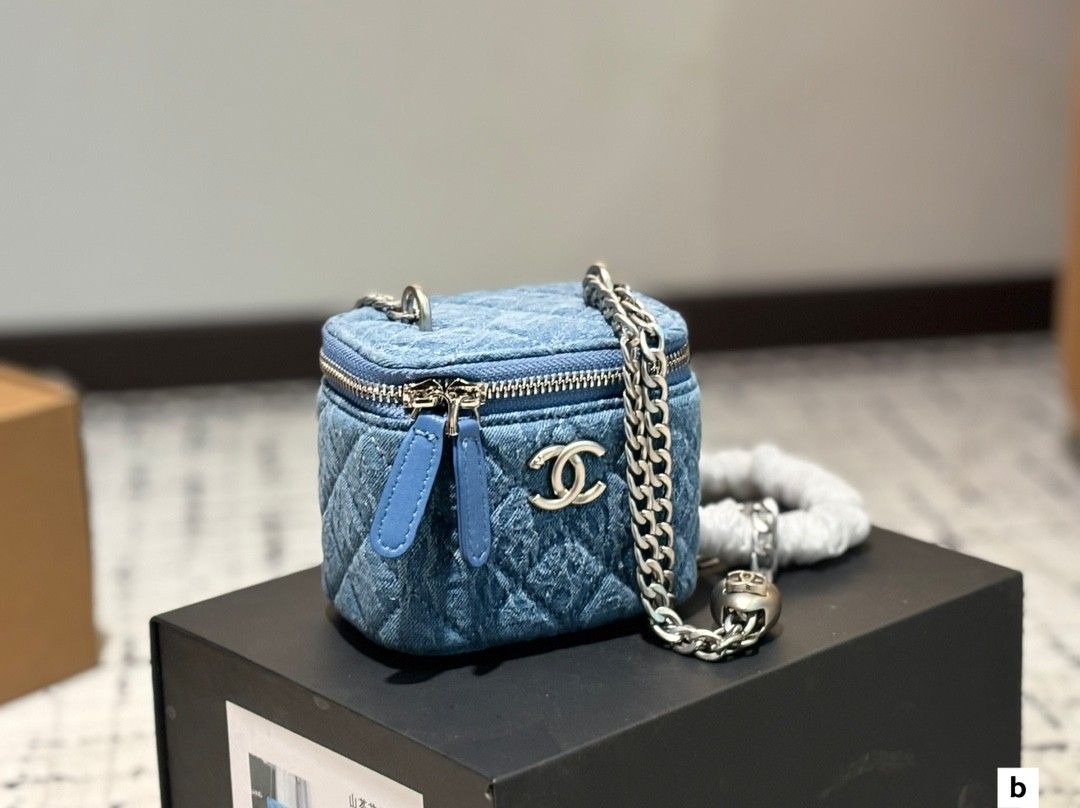 Blue versatile crossbody handbag