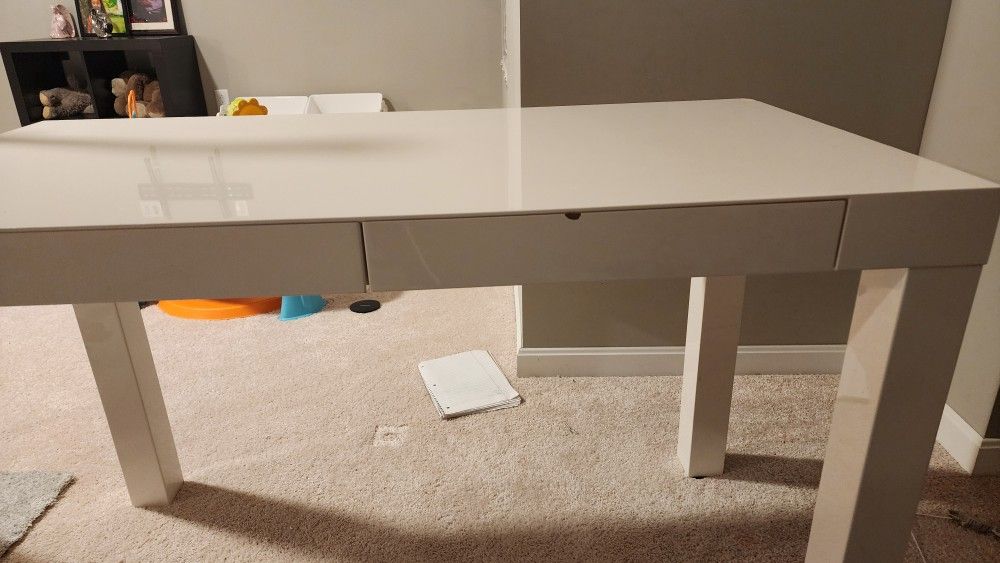 White Office Desk
