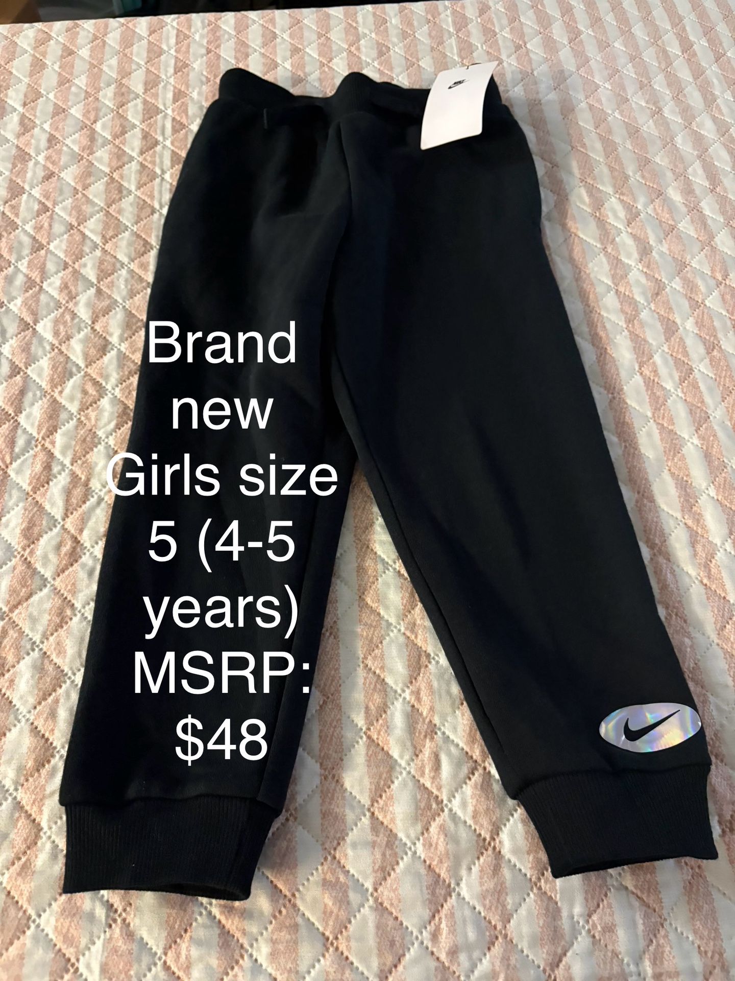 Nike Girls Joggers Size 5 NEW