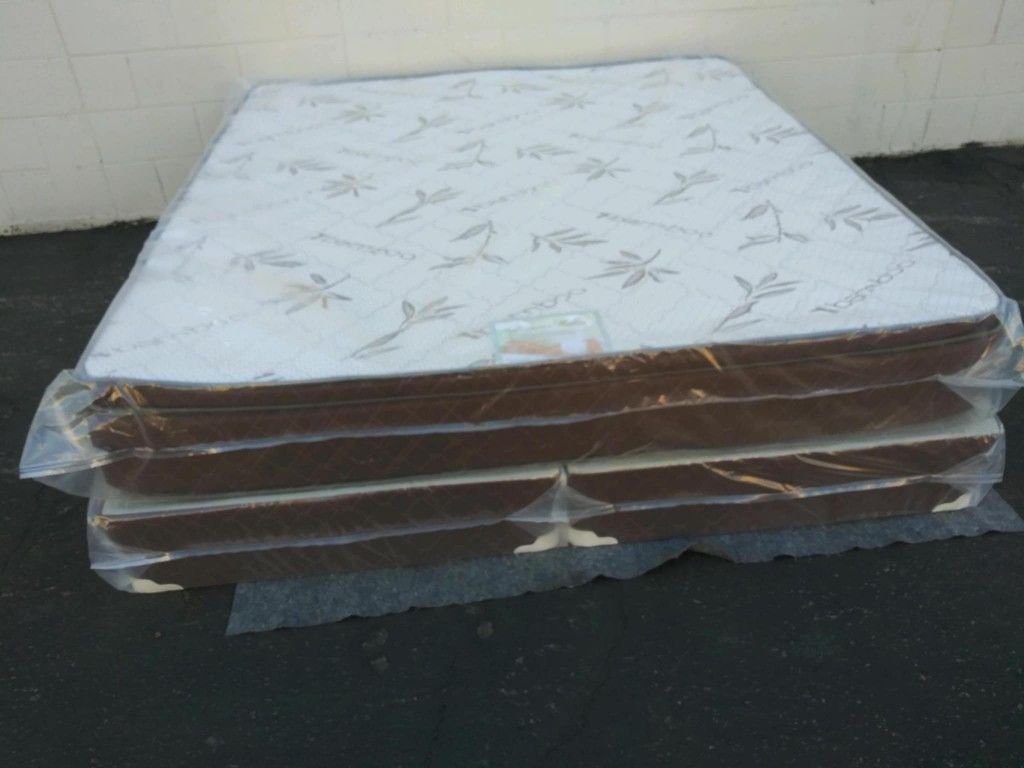 Brand New King Size Pillowtop Mattress Included Box Spring Free Delivery