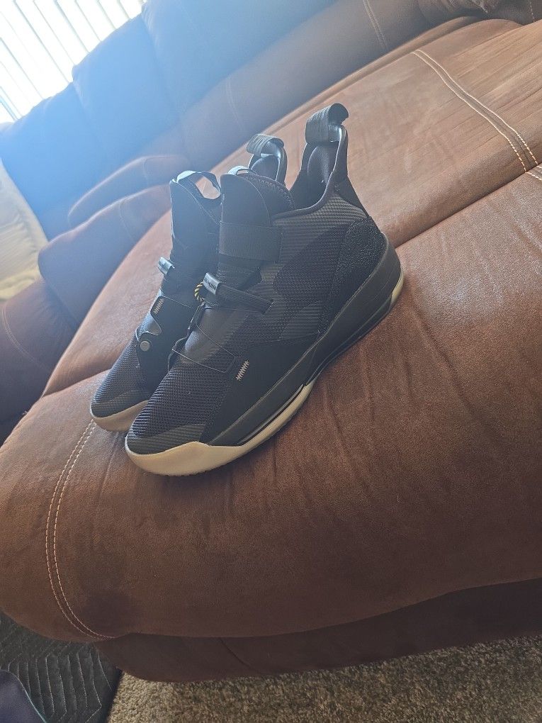 Jordan 33s