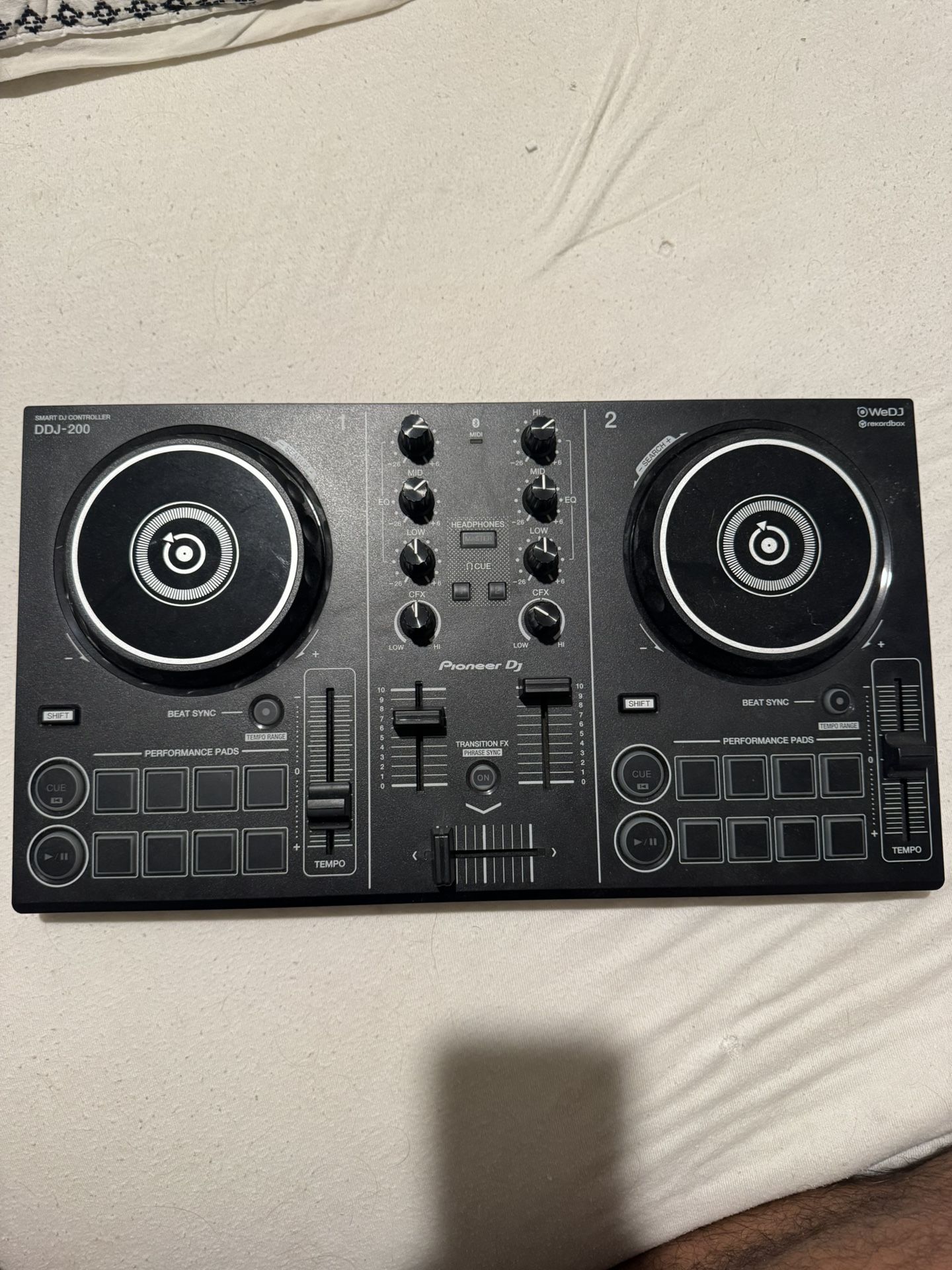 Pioneer DJ 200