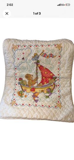 Hand Embroidered Noah’s Ark Baby Quilt Blanket Crib Nursery Handmade White