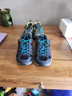Boys Size 9 Hiking Shoes and Water Shoes