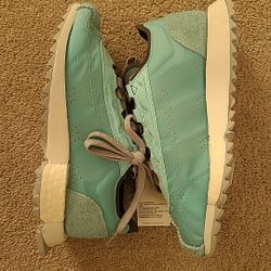 Adidas Sl 7600 Size 6.5wmns/ 5 Youth 