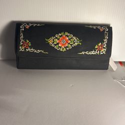 Black vintage clutch with embroidery