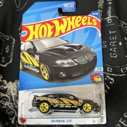 Hot Wheels - 06 Pontiac GTO Toy