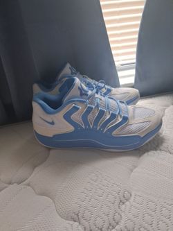 Nike Unc KD 17s
