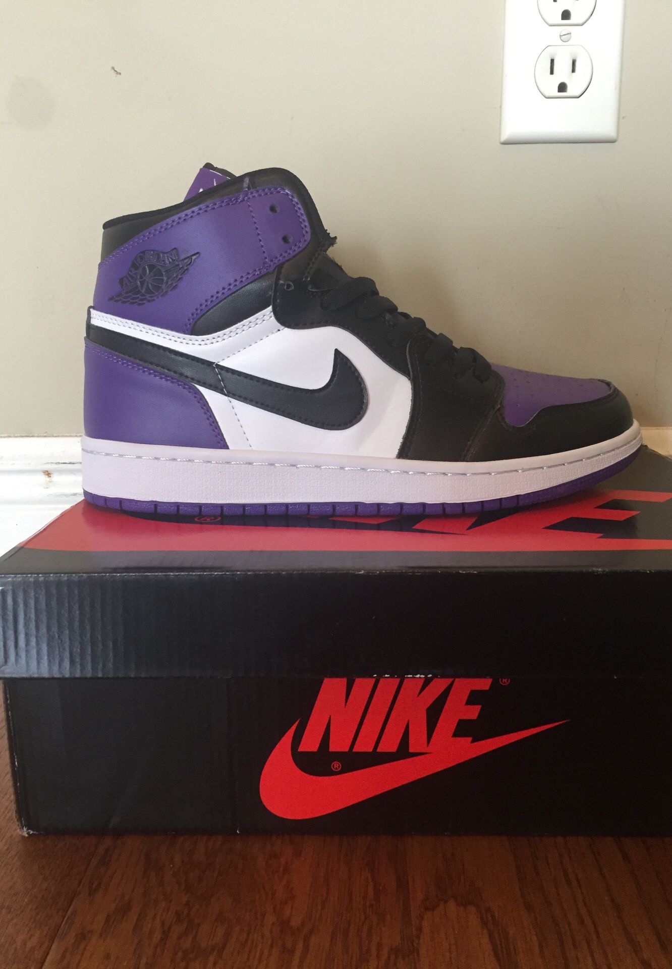 Jordan 1 OG Court Purple