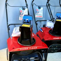 Brand new Toro 21” with electric start model 721E snow blower