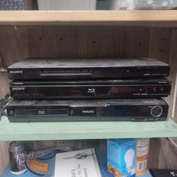 3 DVD Player's 2 Sony And 1 Phillips All Working Perfectly 5 Dollars Each
