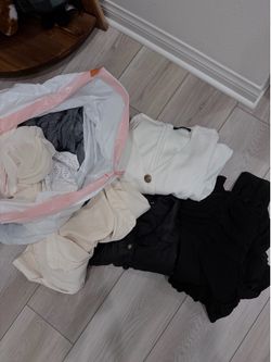 WOMENS CLOTHING DRESSES, TOPS SIZE SMALL-MED