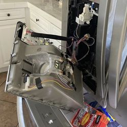 We Fix Ice Makers . Se Reparan Ice Makers