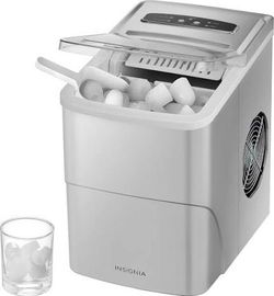 New Insignia Portable Countertop Bullet Ice Maker