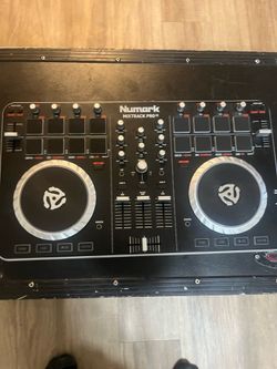 Numark Mixstrack Pro 2