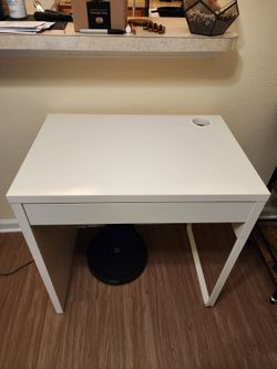 White Ikea Desk
