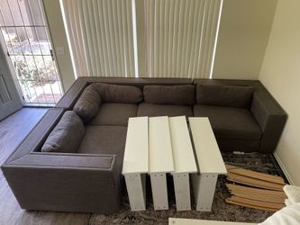 Large L-Shaped Sectional Couch – Super Comfortable!