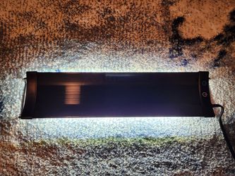 NEW Aqueon Optibright LED Light