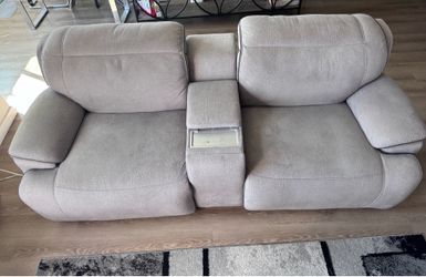 Electric reclining couch with usb charge ports and drink holders