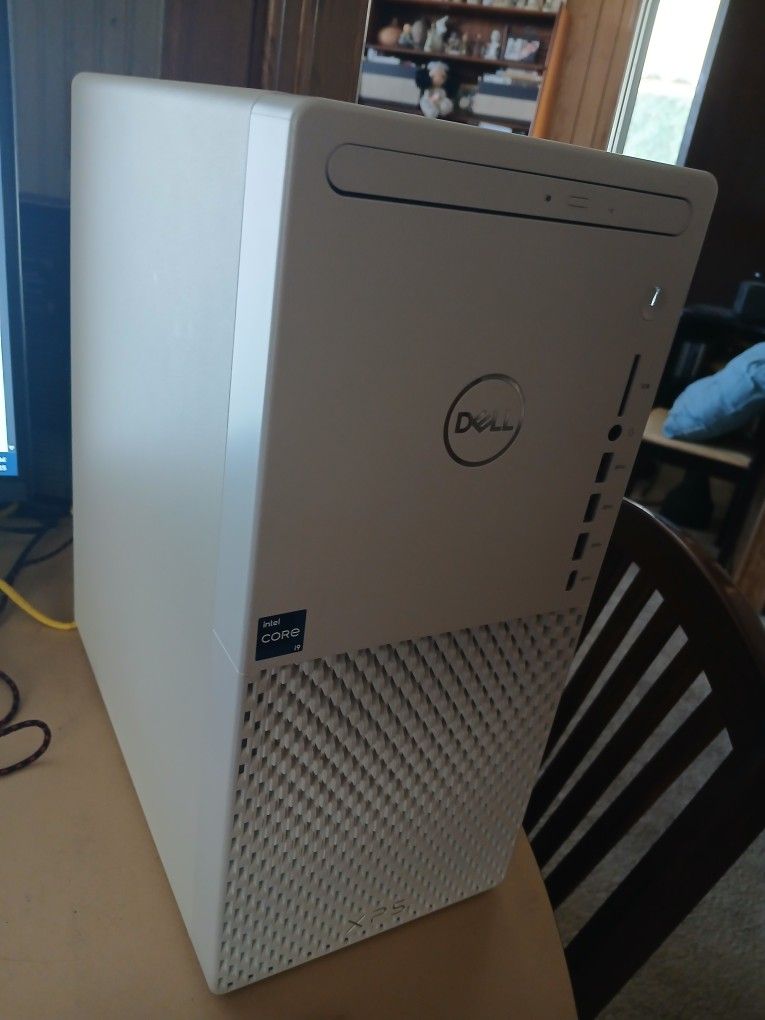 Gaming Dell XPS 8490 PC Special White Edition (i9 11900K, Nvidia RTX 3050 8GB, 32GB RAM, 1TB NVMe SSD + 1TB HDD, Windows 11 Home)