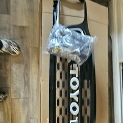 TOYOTA TACOMA GRILL 2001-2004 ONLY