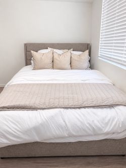 Queen Bed Set (Mattress & Frame w/Lift up Storage - $325 OBO